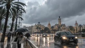 El tiempo para este sábado 3 de octubre: aviso naranja en Valencia, lluvias en Madrid y calima en Canarias